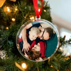 personalizirana kuglica za bor sa slikom ili tekstom, prikaz na boru