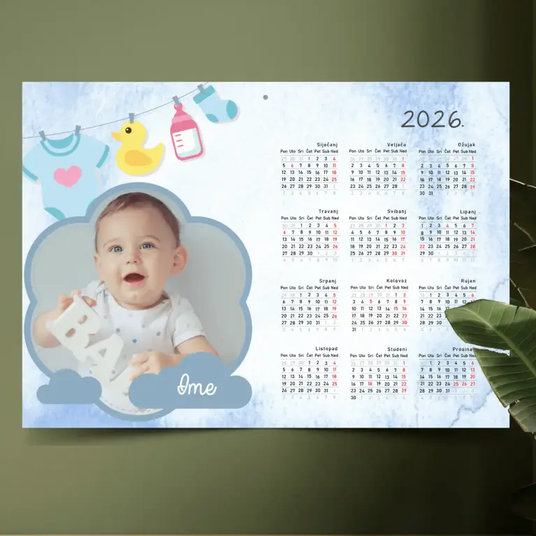 Personalizirani foto kalendar sa slikama – plavi baby dizajn s motivima patkice i igračaka, Puna.hr