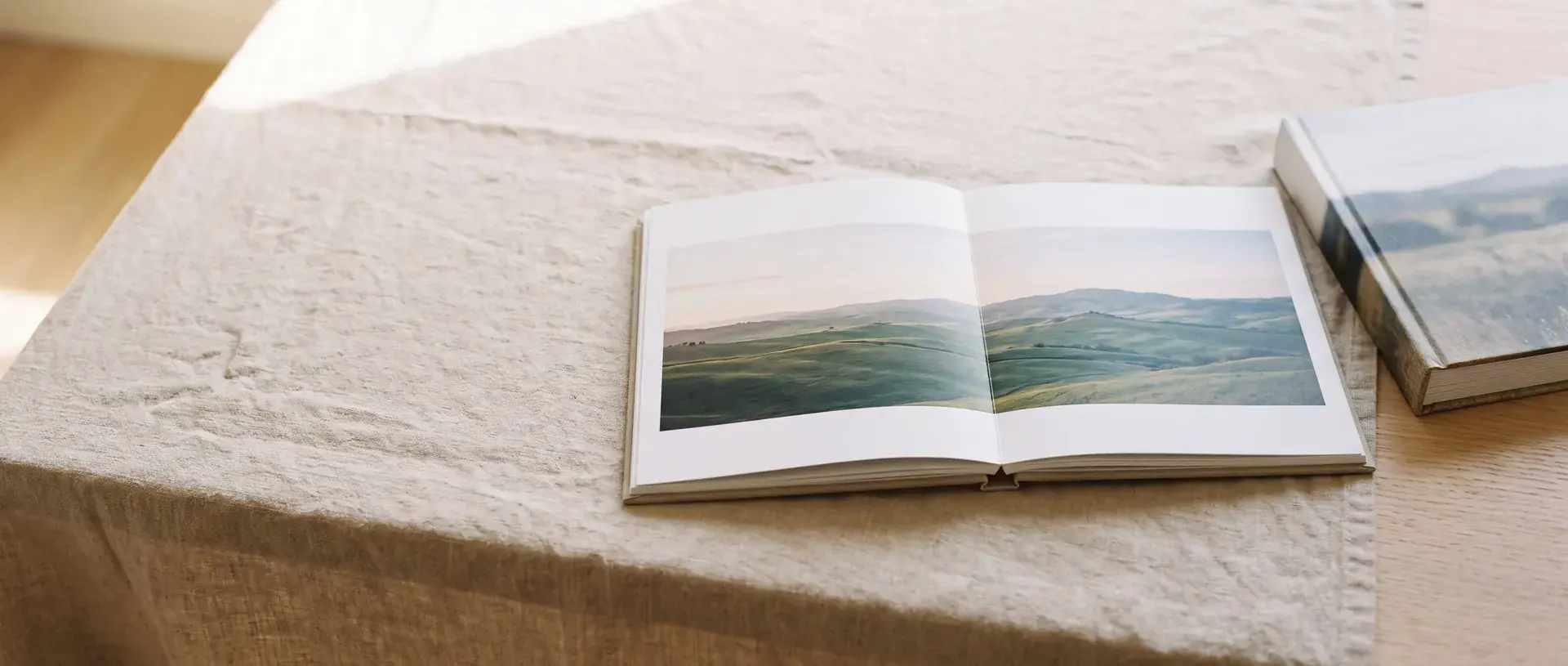 Layflat photo albums on linen