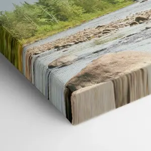 Sides of the image are copied, stretched, and added to the sides.