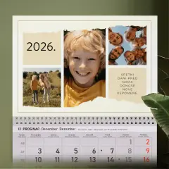 Personalizirani zidni kalendar s bež papirnatim efektom i prostorom za više fotografija, idealan za obiteljske uspomene i pozitivne poruke