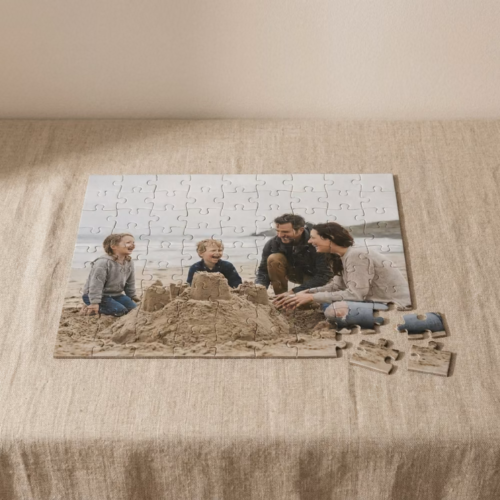 Photo jigsaw puzzle of a family at the beach
