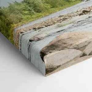 Your image continuously wraps around the side with no edits.