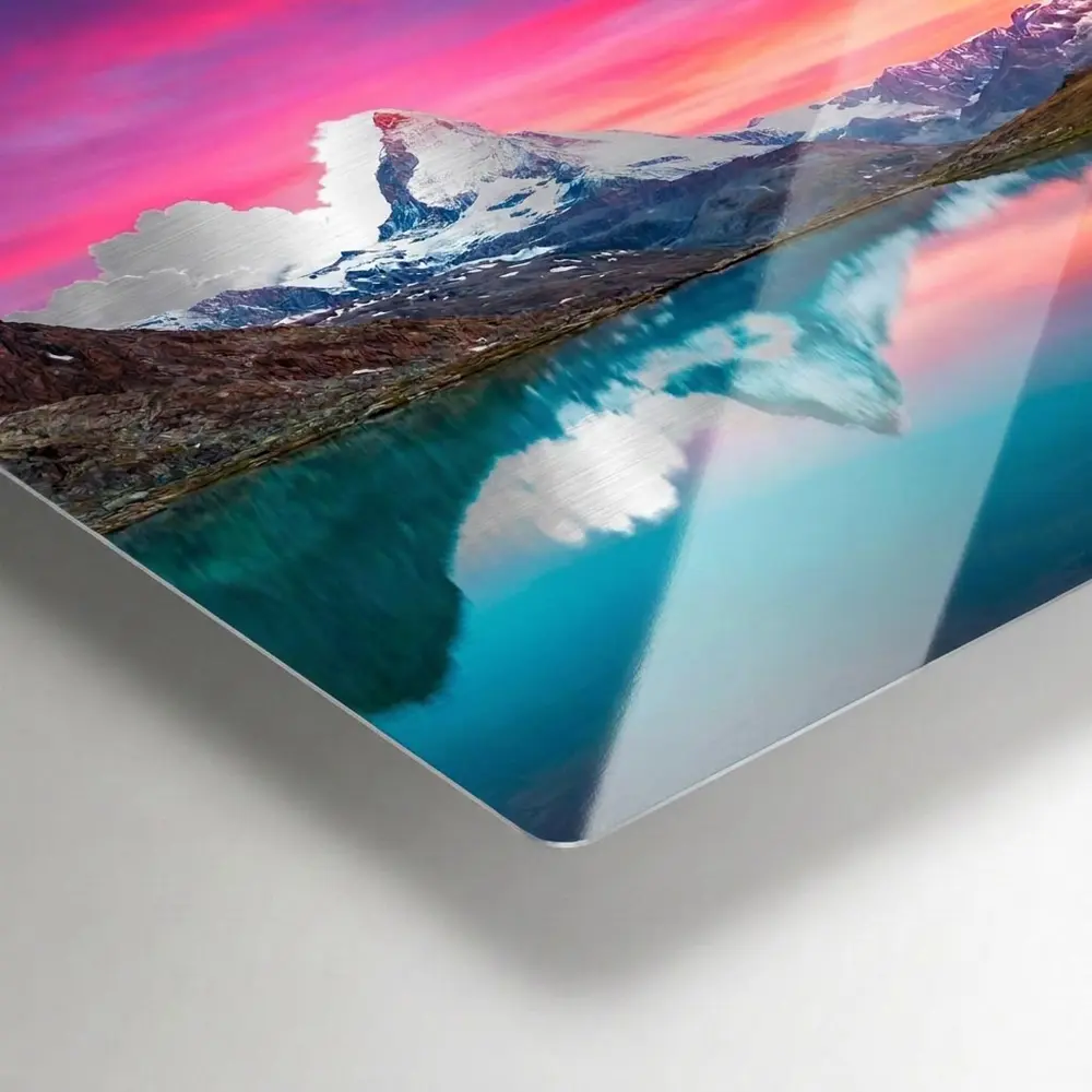 Sheer Glossy metal print surface