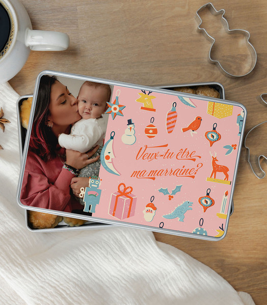 Boîte métal personnalisée avec photo de bébé et motif "Veux-tu être ma marraine ?"