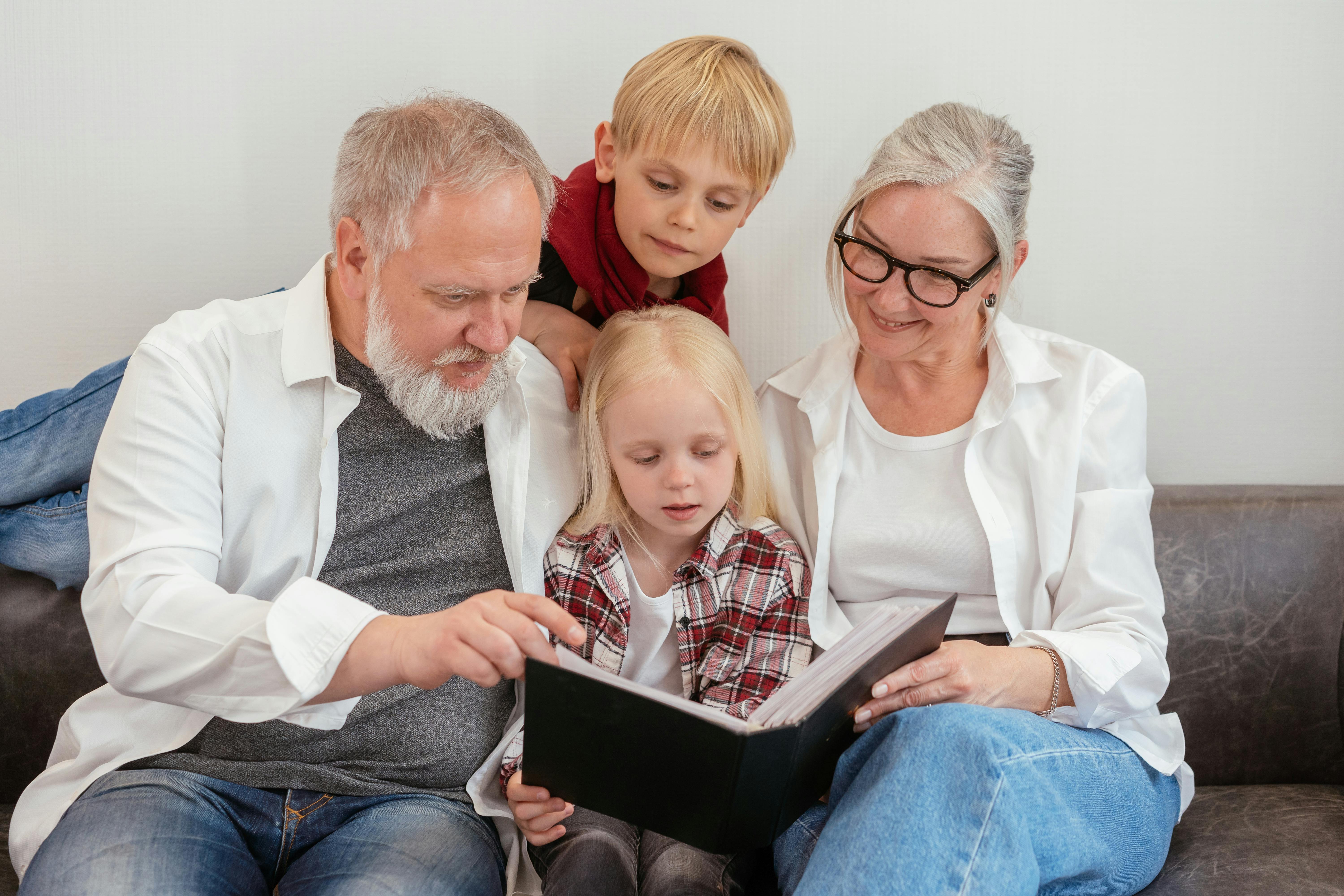 Family Scheduling Their Day