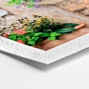 This archival, acid-free 100% cotton rag with a bright, textured surface offers a very wide colour gamut and deep blacks.