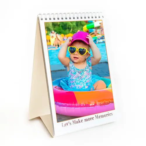 Print a 2023 desk photo calendar online with Rapidstudio