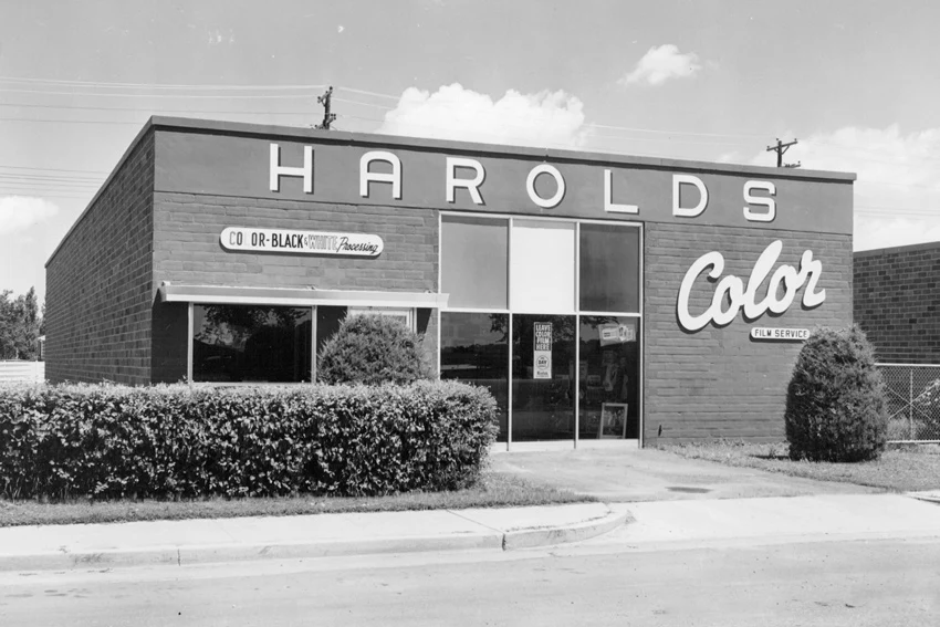 Vintage photo of Harold's Photo building in Sioux Falls, SD