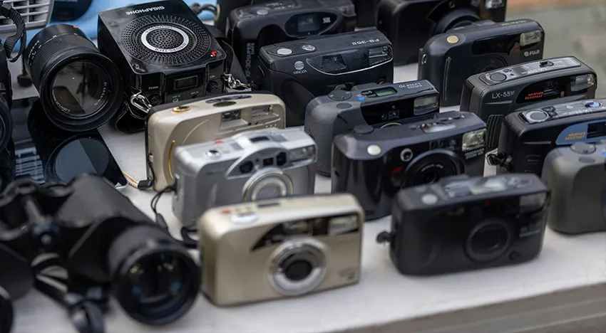 Large selection of used point and shoot cameras in Lansing, MI