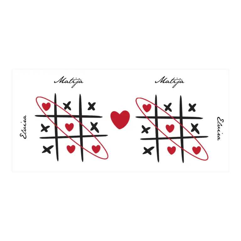 Romantična šalica s igrom križić-kružić i vašim imenima.