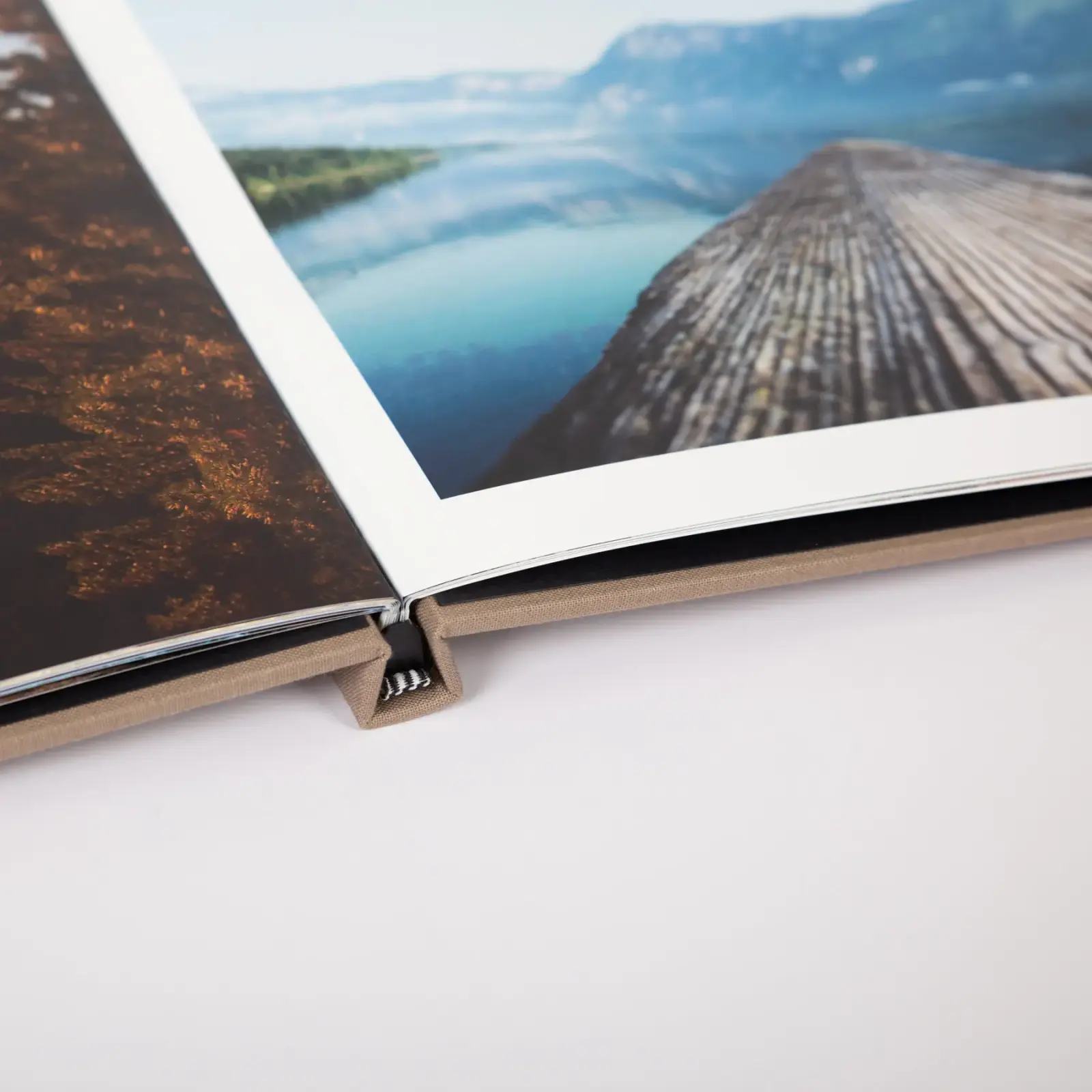 Personalized photo book with layflat pages