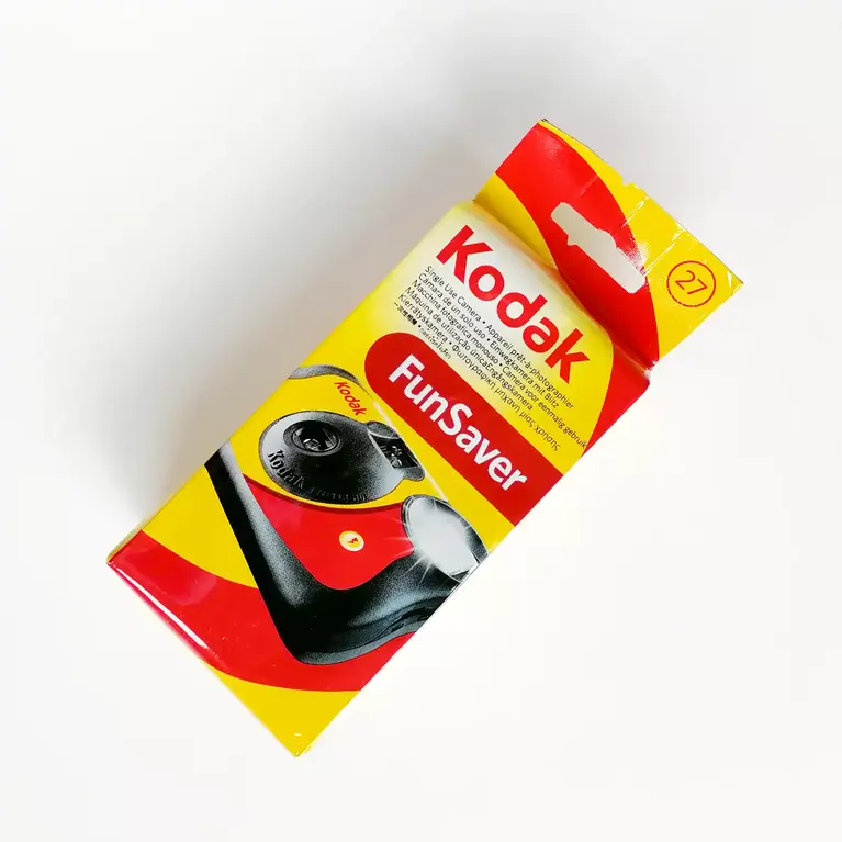 Appareil photo jetable Kodak FunSaver 27 poses avec flash intégré