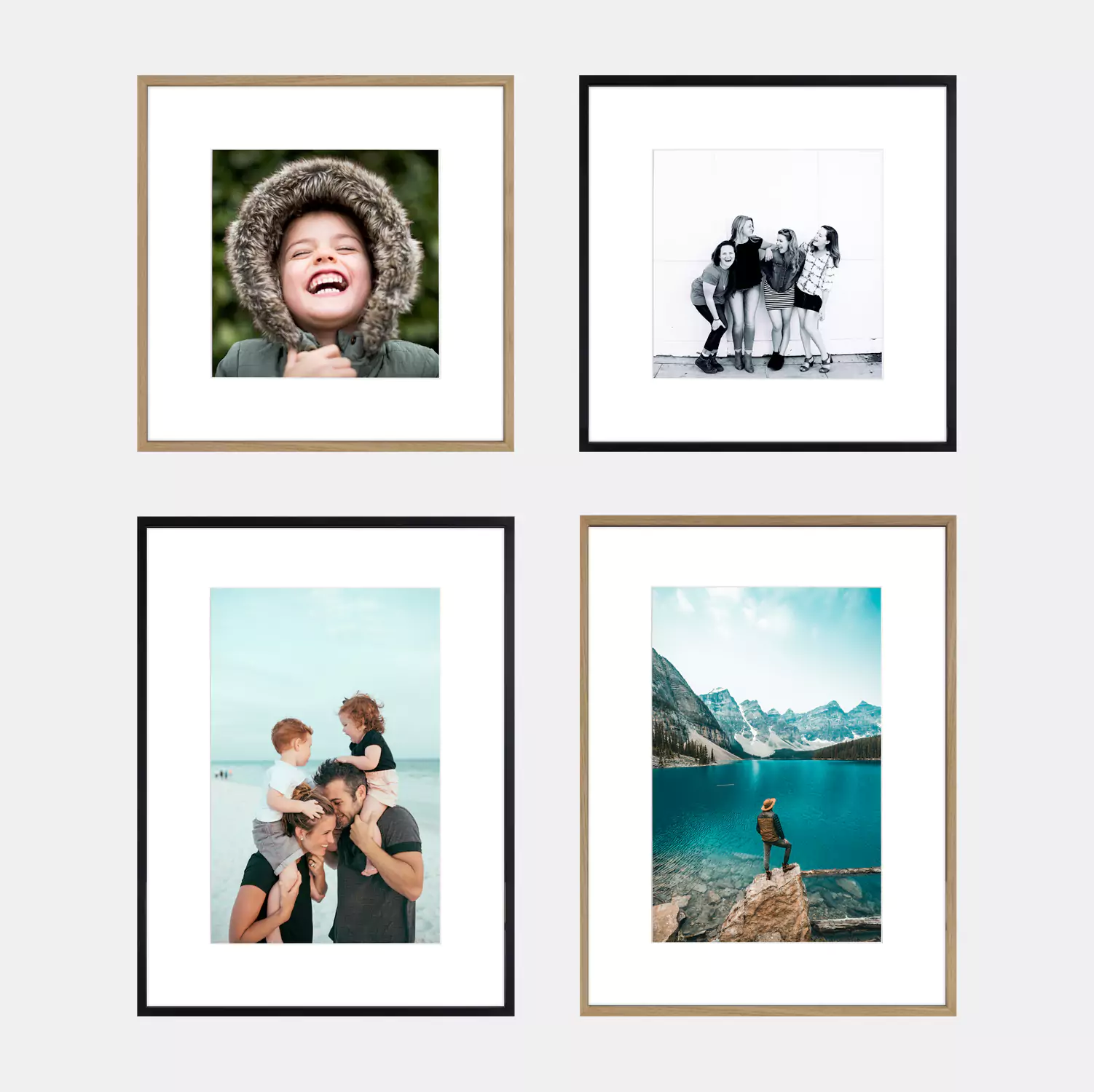 cadres photos en aluminium noir ou bois, vendus avec l'impression photo et la marie-louise