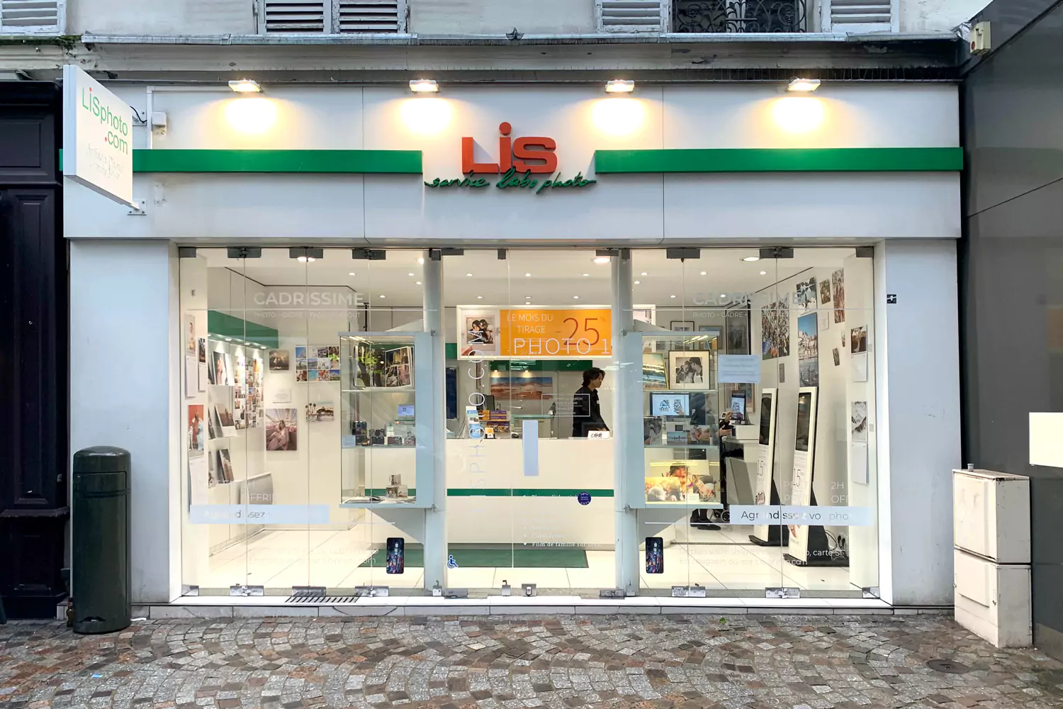 Magasin photo Lisphoto 15 rue Henri Barbusse 92300 Levallois-Perret