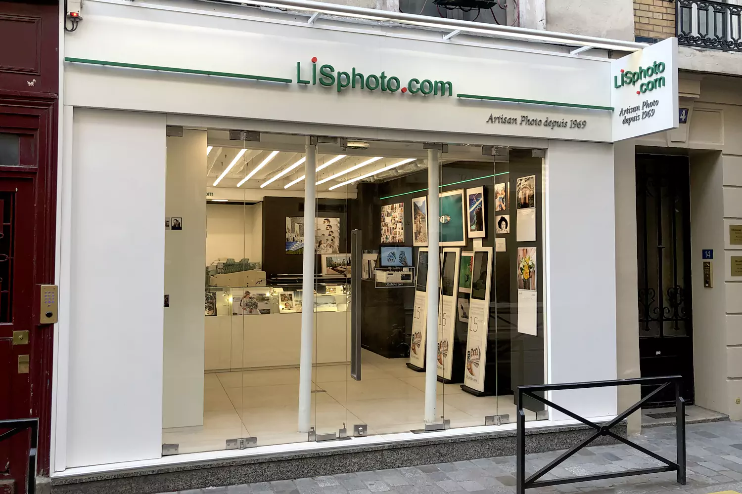 Magasin photo à Paris, 16 rue de l'Annonciation 75016