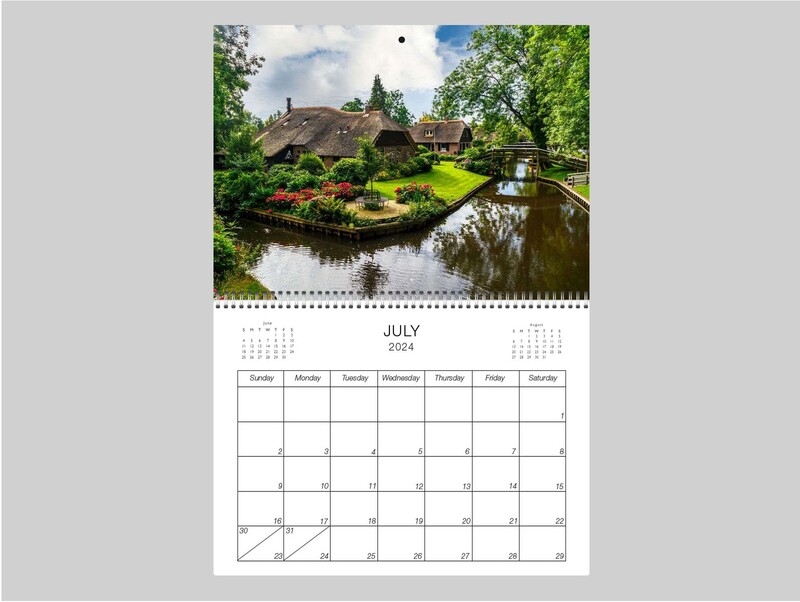 Calendars with photo pages