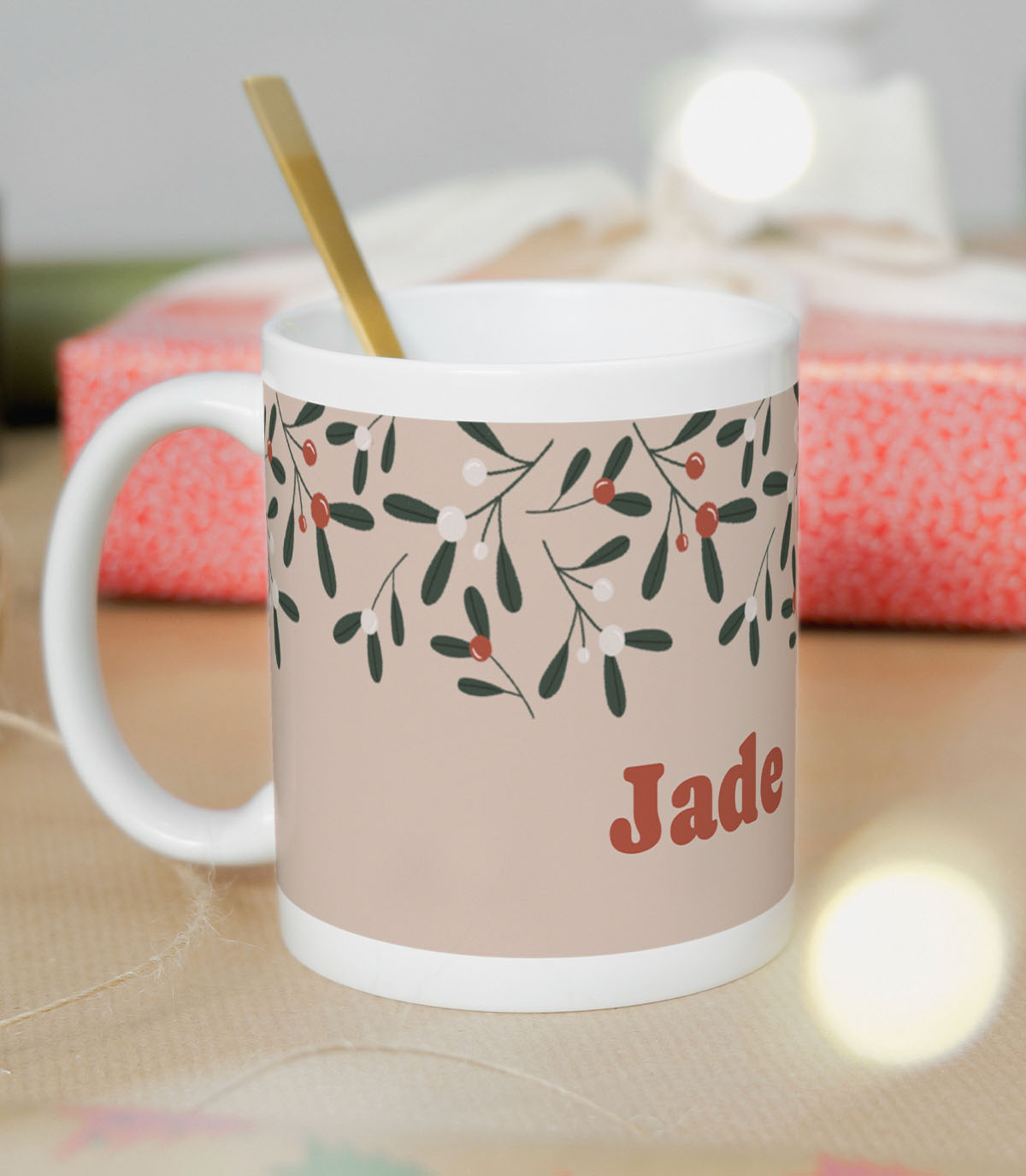 Mug blanc avec 3 photos d'un enfant souriant avec sa nounou et un texte "Joyeux Noël Nounou"