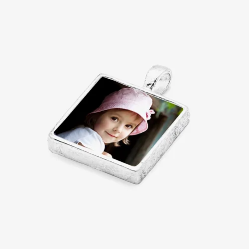 gifts/charm-square